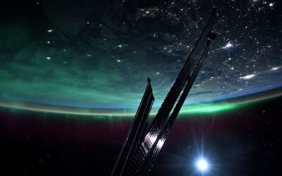 NASA astronaut snaps gorgeous photo of auroras from space station