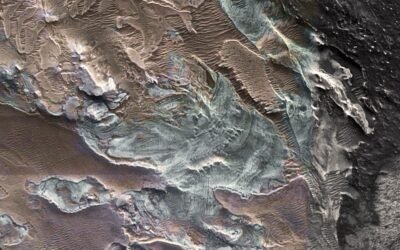Remnants of a Relict Glacier Found Near the Equator on Mars