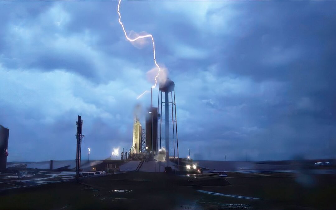 See lightning strike SpaceX’s Falcon Heavy rocket launch pad