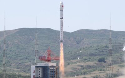 China launches national-record 41 satellites on single rocket (video)