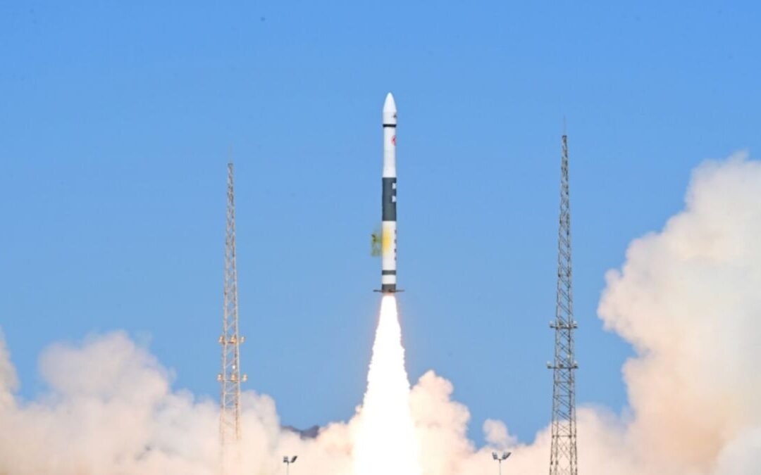 China launches 4 commercial weather satellites to orbit (video)