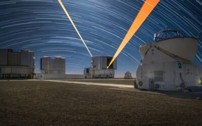 Lasers cut through star trails in beautiful photo from ESO