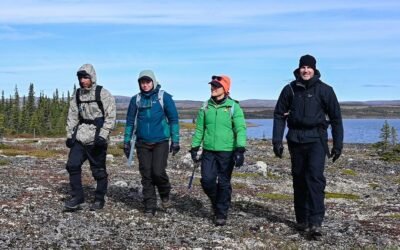 See Artemis 2 astronauts explore moon-like crater in Canada (photos)
