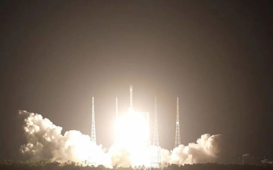 China launches mystery satellite on Long March 7A rocket (photo)