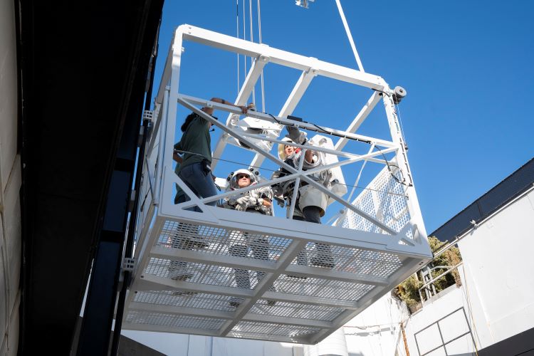 NASA Astronauts are Trying Out the Starship Lunar Elevator