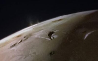 Juno photographs billowing volcanic plumes on Io