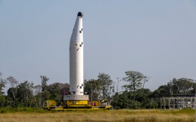First Ariane 6 booster gets lift to launch zone