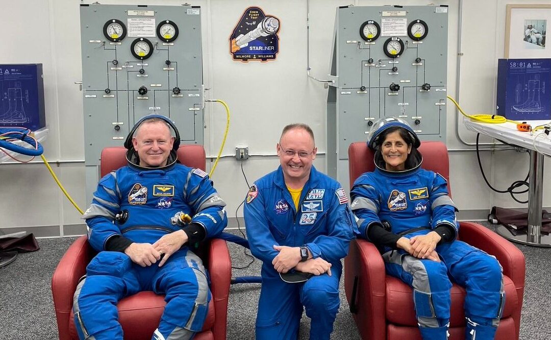 Boeing Starliner astronauts conduct dress rehearsal ahead of May 6 launch (photos, video)