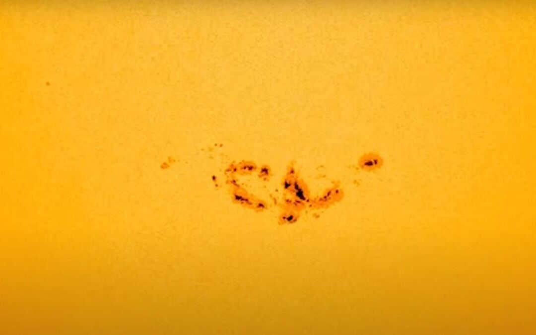 Watch monster sunspot grow to be 15 times wider than Earth (video)