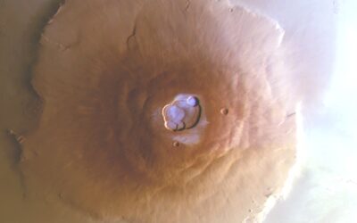 Ephemeral morning frost discovered atop Mars’ tallest volcanoes